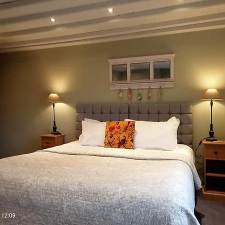 The Golden Lion Hotel